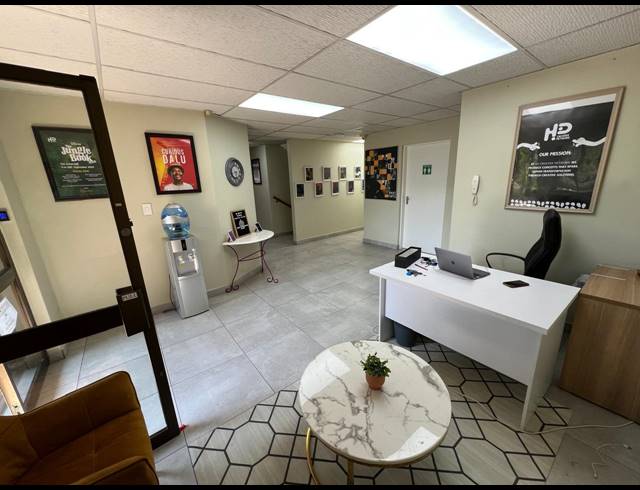 369M² OFFICE TO LET IN STRIJDOMPARK